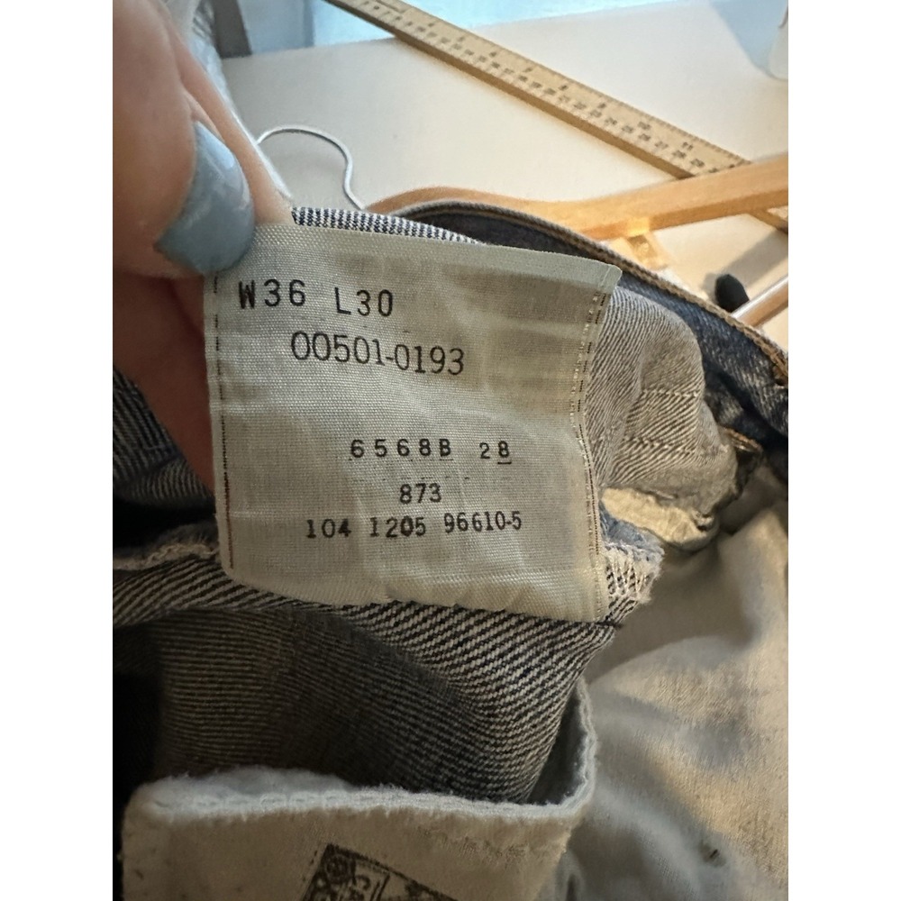 Vintage 2005 Levi's 501 Original Fit Jeans – Men's 36x30 - Picture 5 of 7
